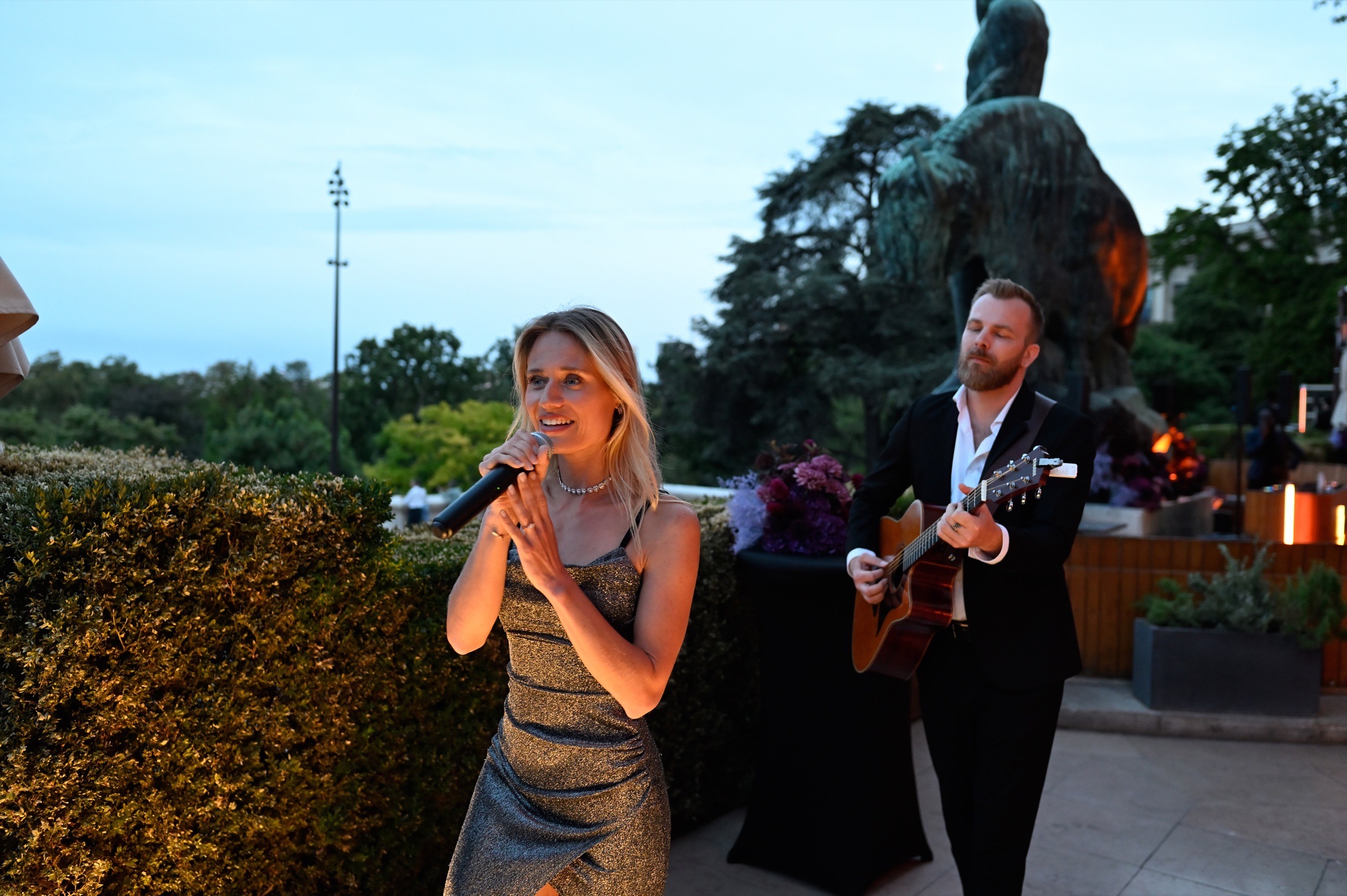 Duo live pendant un cocktail haut de gamme à Paris